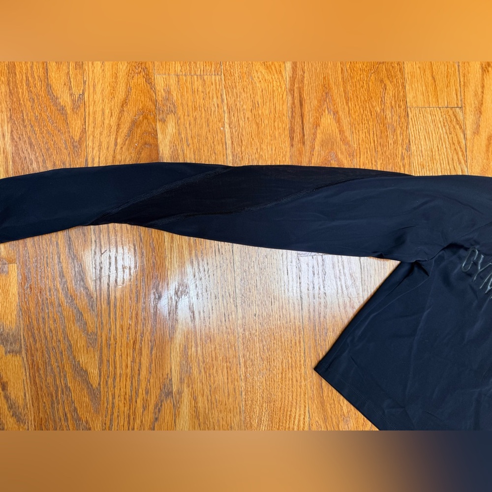 Gymshark Black Long Sleeve Cropped Athletic Top - Picture 3 of 4